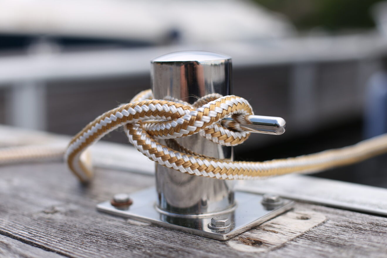 Titan Dock Line White Gold